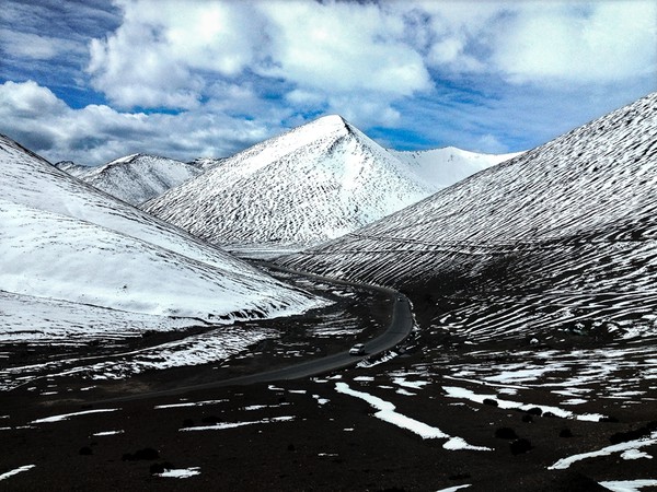 29《高原雪山》邢江霞.jpg