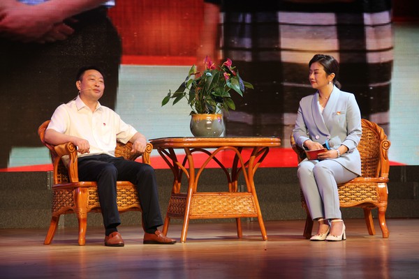 4.郭音访谈 梁斌.jpg