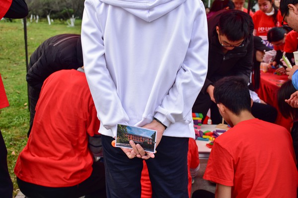 《吸引》陈惠真.jpg