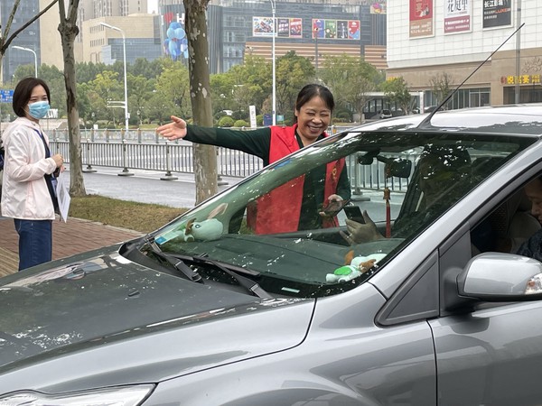 2学委会志愿者.jpg