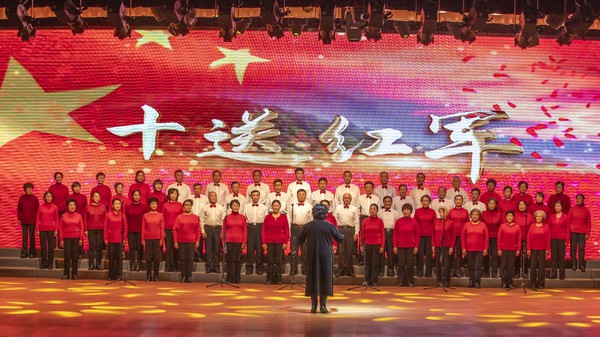 2-1大合唱《十送红军》.jpg
