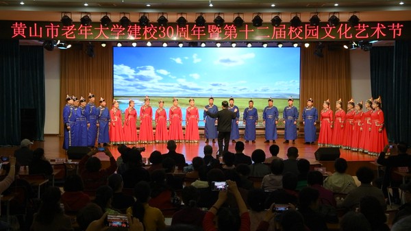 校合唱团无伴合唱《敕勒歌.jpg