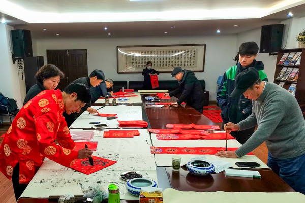 迎新春写春联送祝福共建活动2_副本.jpg