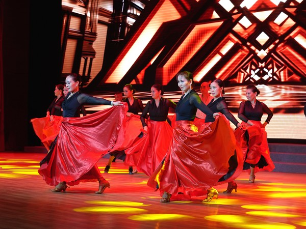 顾洪《绽放  》.jpg