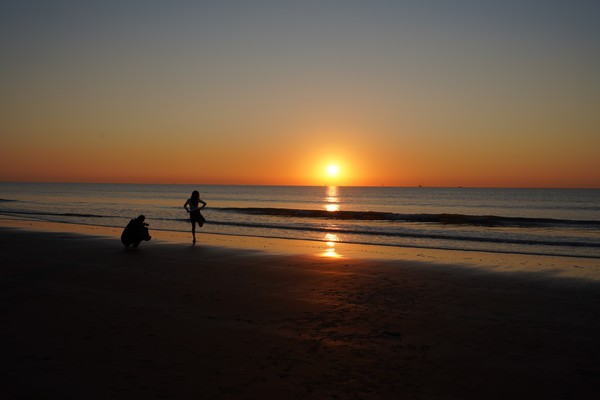 孟祥春《日出 》.jpg