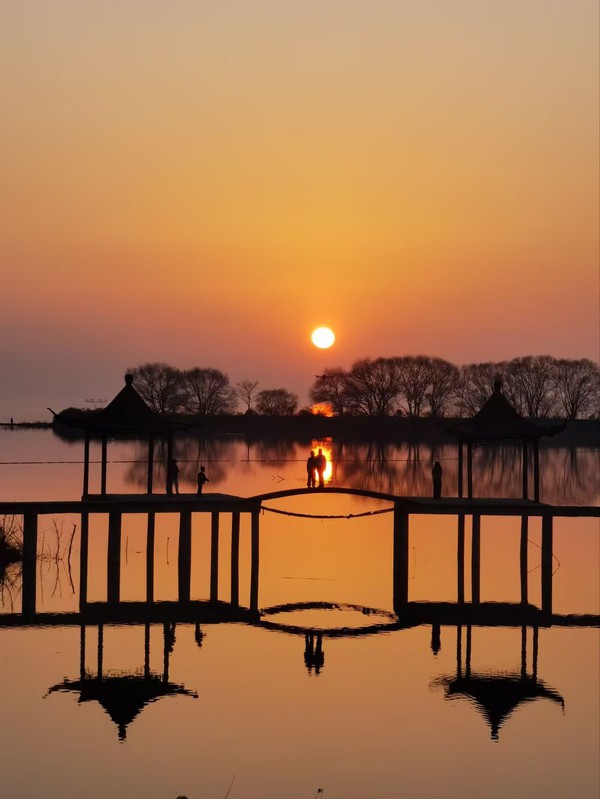 《几度夕阳红》余宁.jpg
