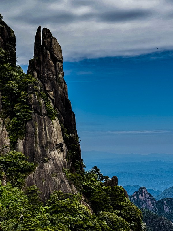 《峰林》周学鸿.jpg