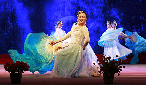 舞蹈《舞蹈祖国》--2王荣华摄